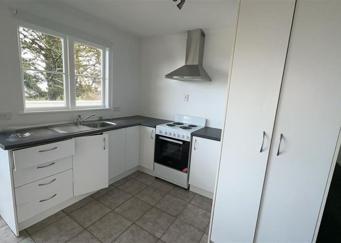  at 586 East Coast Road, Pinehill, North Shore City, Auckland