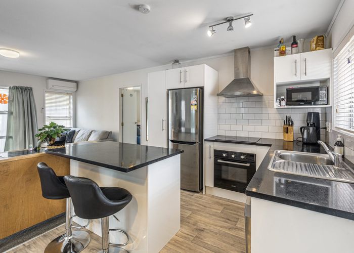  at 2/121 Gardner Avenue, New Lynn, Auckland