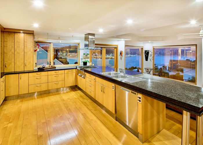  at 76 The Crescent, Roseneath, Wellington, Wellington