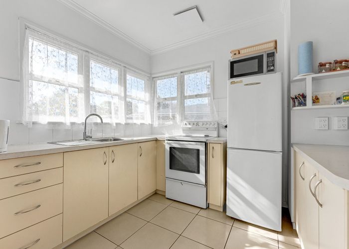  at 42 Hamilton Road, Papatoetoe, Manukau City, Auckland