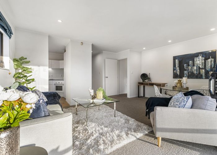  at 3/13 Estelle Place, Farm Cove, Manukau City, Auckland