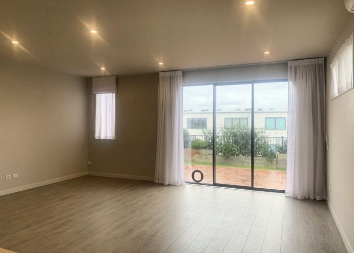  at 6 Porowha Road, Westgate, Waitakere City, Auckland