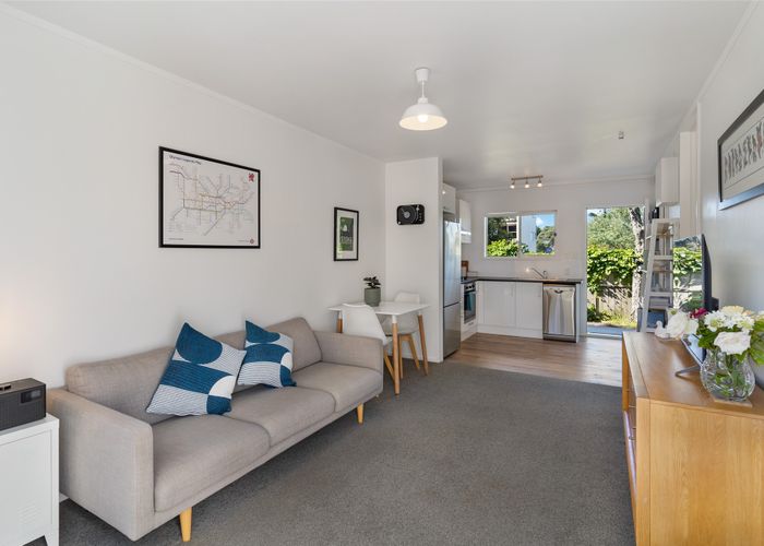  at 4/22 Wynyard Road, Mount Eden, Auckland