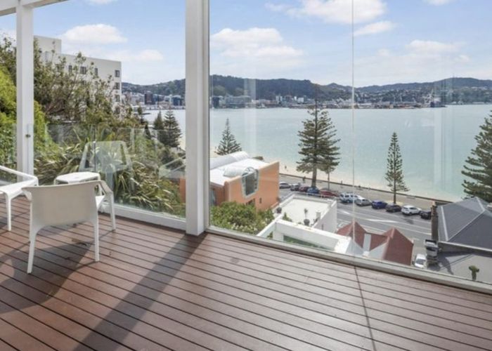  at 8 Hay Street, Oriental Bay, Wellington