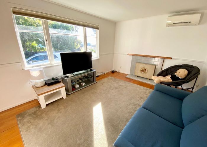  at 25 Dawnhaven Drive, Te Atatu Peninsula, Waitakere City, Auckland