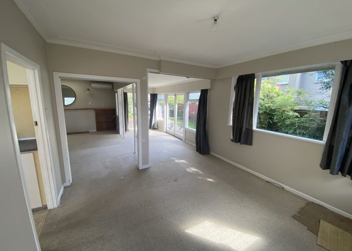  at 4 New Street, Hamilton East, Hamilton