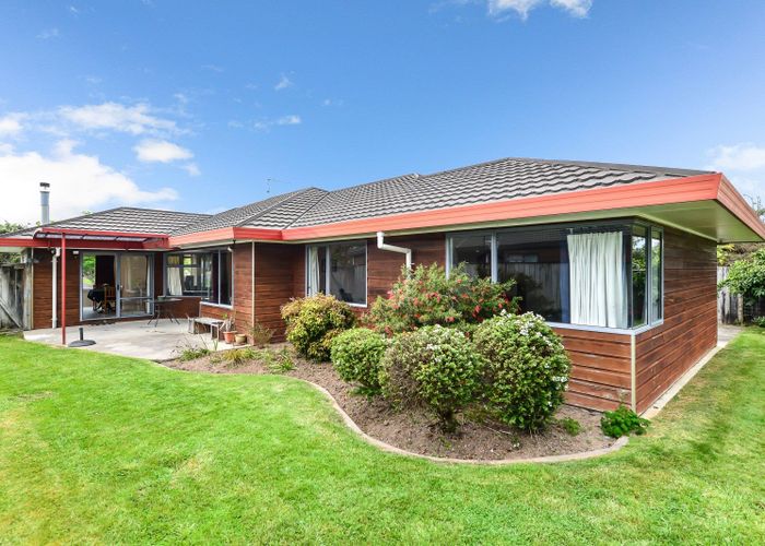  at 16 Moreland Avenue, Pukete, Hamilton