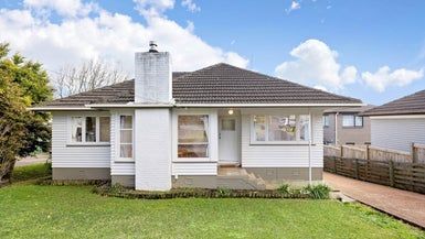  at 6 Batkin Road, New Windsor, Auckland