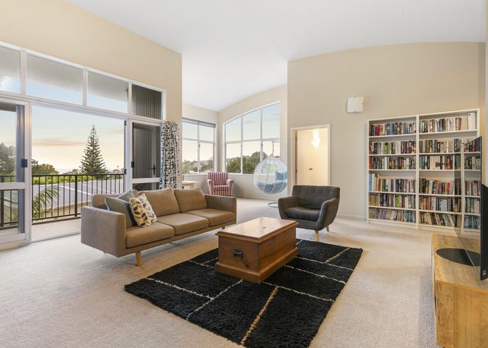  at 29 Korotaha Terrace, Rothesay Bay, North Shore City, Auckland