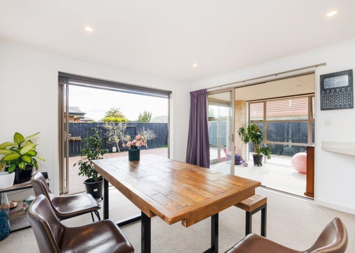  at 33 Tennyson Avenue, Kelvin Grove, Palmerston North