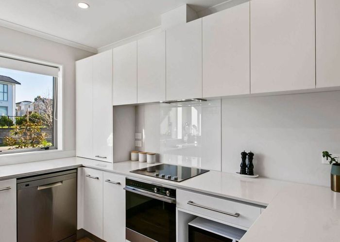  at 25 Forbes McCammon Drive, Swanson, Auckland