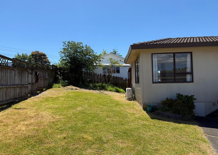  at 10 Faram Place, Massey, Waitakere City, Auckland