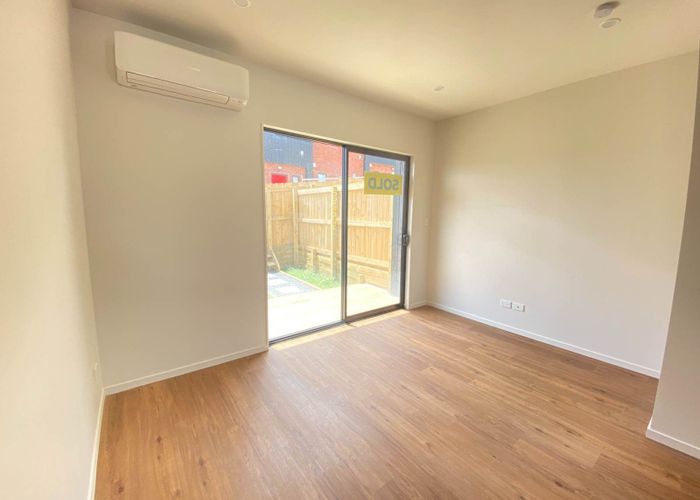  at 1 Creekside Way, Flat Bush, Manukau City, Auckland