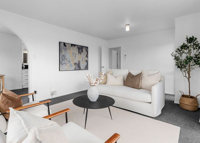  at 8B Huia Avenue, Forest Lake, Hamilton