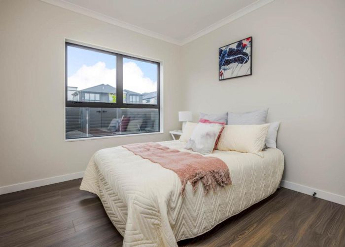 at granny flat/2 Morepork Street, Flat Bush, Manukau City, Auckland