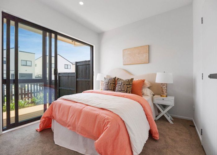  at 8 Pilot Drive, Hobsonville, Waitakere City, Auckland