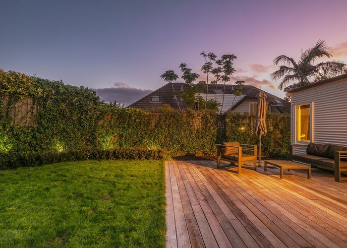  at 22 Wright Road, Point Chevalier, Auckland