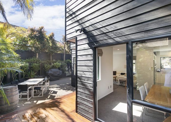  at 2/113 Atkin Avenue, Mission Bay, Auckland