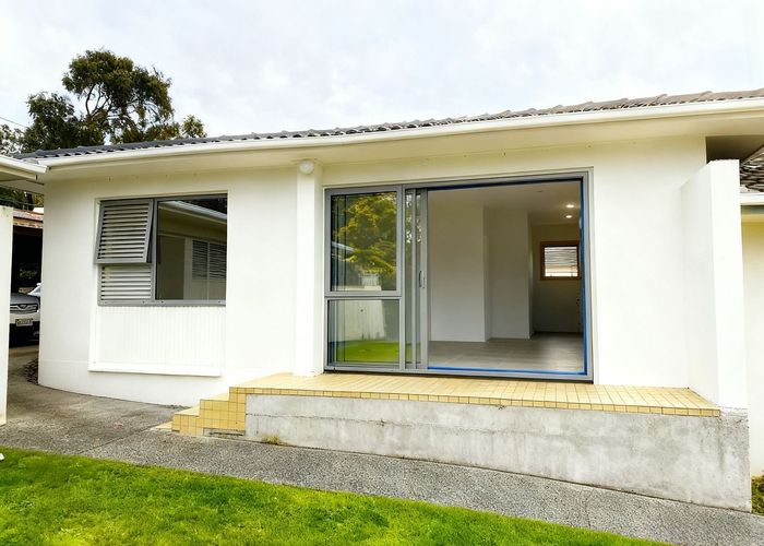  at 2/7 Tawa Road, Onehunga, Auckland City, Auckland