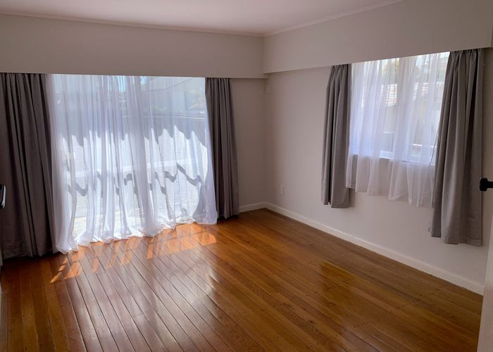  at 2 Peachgrove Road, Te Atatu Peninsula, Auckland