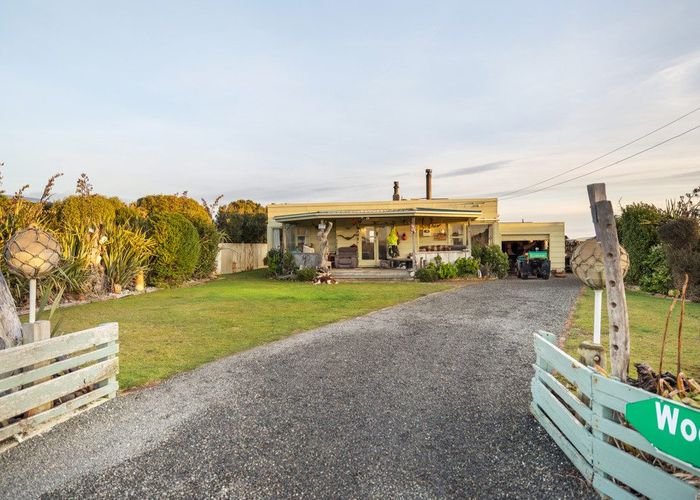 For sale 37 Bluecliffs Beach Road, Tuatapere, Southland, Southland