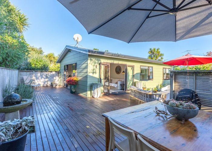  at 27a Rauparaha Street, Waikanae Beach, Kapiti Coast, Wellington