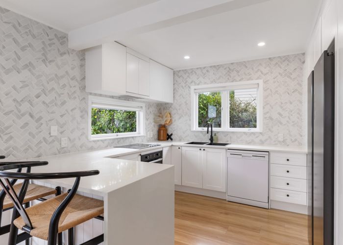  at 42 Tiri Tiri Road, Birkdale, North Shore City, Auckland