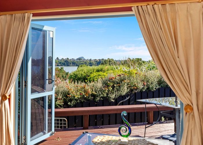  at 18 Lorrigan Way, Welcome Bay, Tauranga