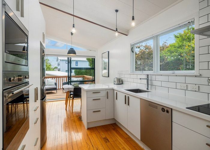  at 7 Whittle Place, New Windsor, Auckland