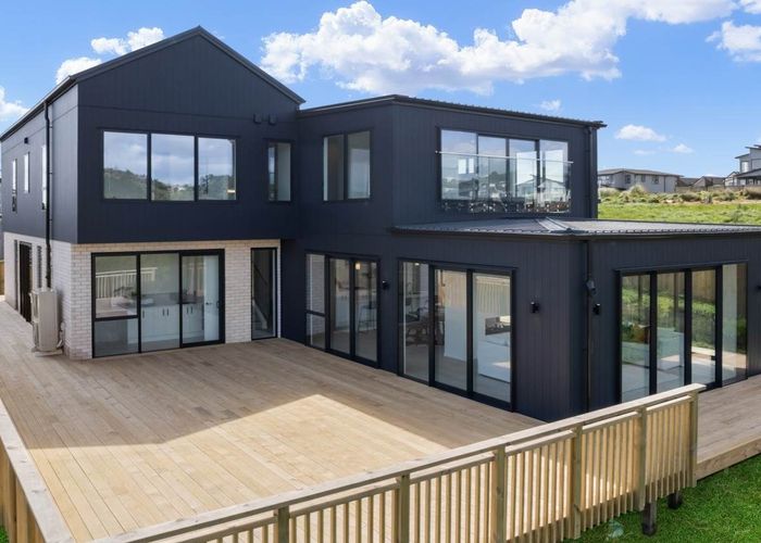  at 4 Backridge Way, Flat Bush, Auckland
