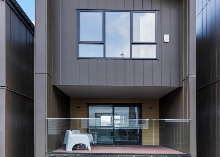  at 30 Potter Avenue, Northcote, North Shore City, Auckland