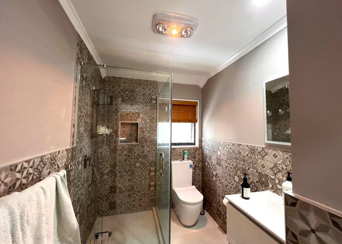  at 58A De Quincey Terrace, Highland Park, Manukau City, Auckland