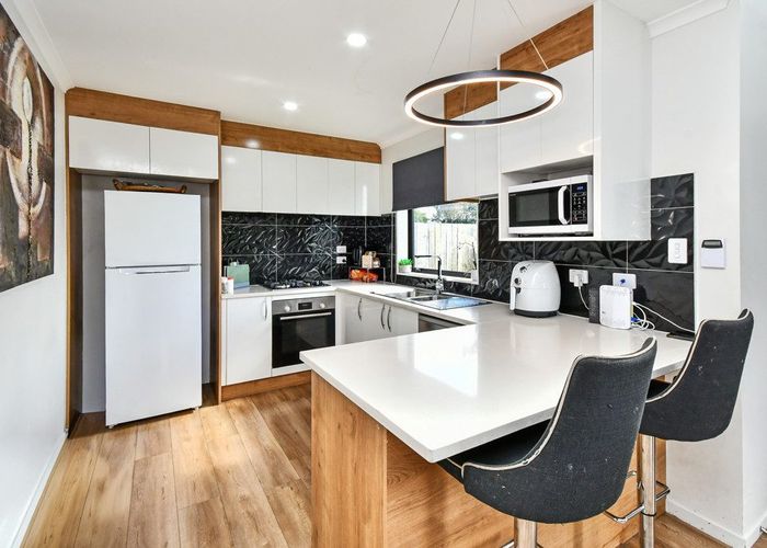  at 6A Christmas Road, Manurewa, Manukau City, Auckland