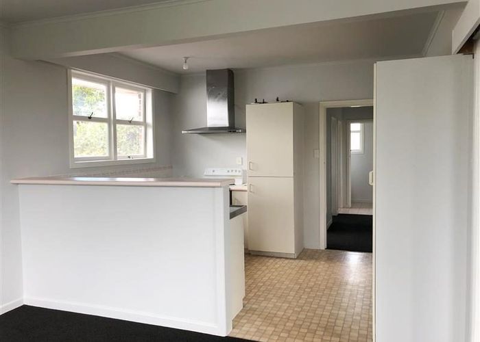  at 27 Maioro Street, New Windsor, Auckland City, Auckland