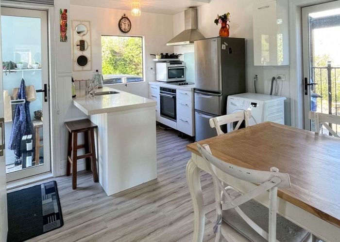  at 27 Lake View Street, Waihola