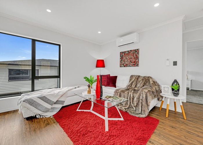  at 9/50 Tiverton Road, Avondale, Auckland