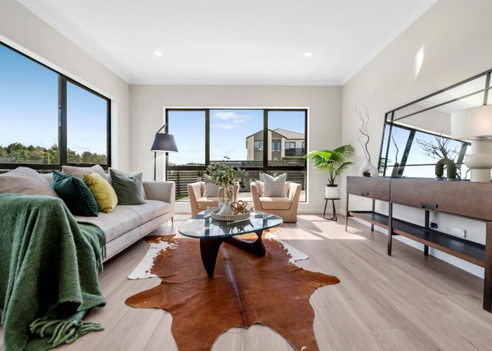  at 4  Knockanara Drive, Flat Bush, Manukau City, Auckland