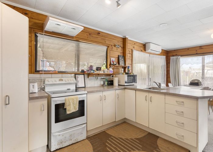  at 9 Fields Road, Manurewa, Manukau City, Auckland