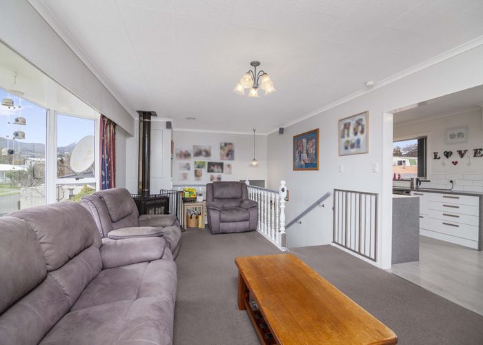 Free property data for 19 Norwich Street, Stoke, Nelson homes.co.nz