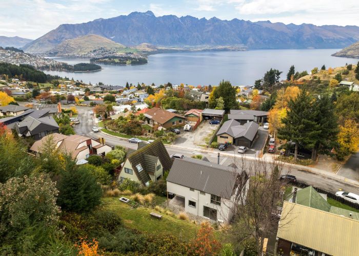 Free property data for 27 Lochy Road, Fernhill, Queenstown homes.co.nz