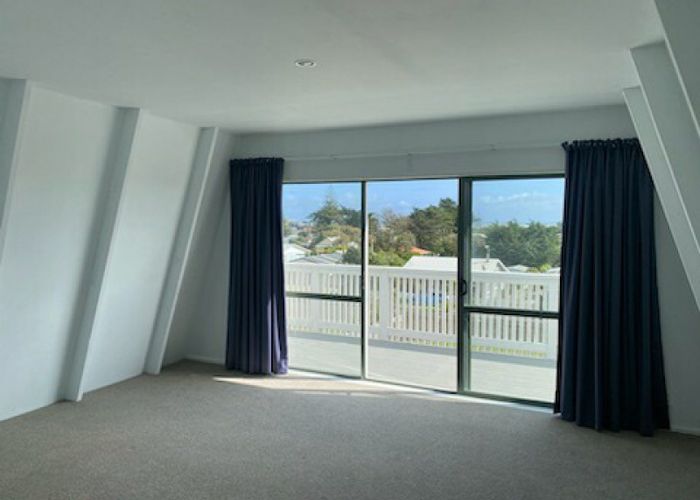  at 74 Kahukura Avenue, Waitarere Beach, Horowhenua, Manawatu / Whanganui