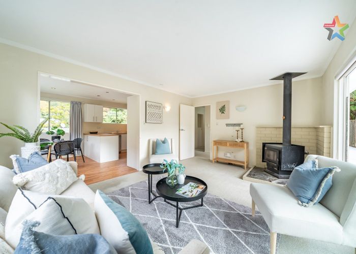  at 102 Pinehaven Road, Pinehaven, Upper Hutt, Wellington