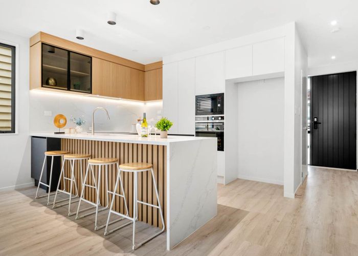  at 102a Te Oneroa Way, Long Bay, North Shore City, Auckland