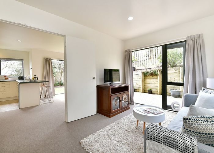  at 13B Sunnydale Place, Oteha, North Shore City, Auckland