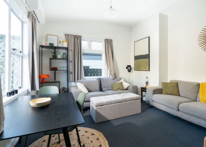  at 8 Shannon Street, Mount Victoria, Wellington