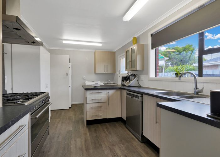  at 10 Maple Street, Bishopdale, Christchurch City, Canterbury