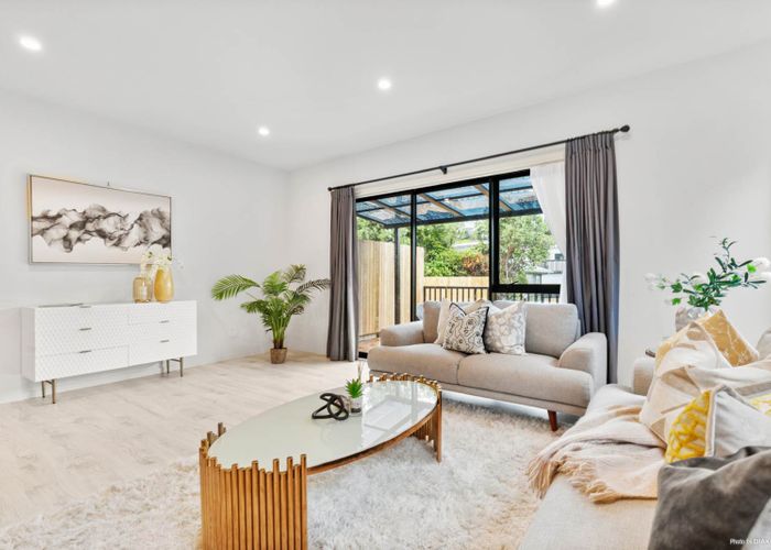  at 26A Segedin Place, Glenfield, Auckland