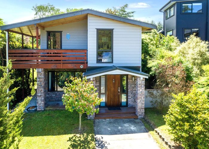 For sale 26 Mata Place, Kinloch, Taupo, Waikato homes.co.nz