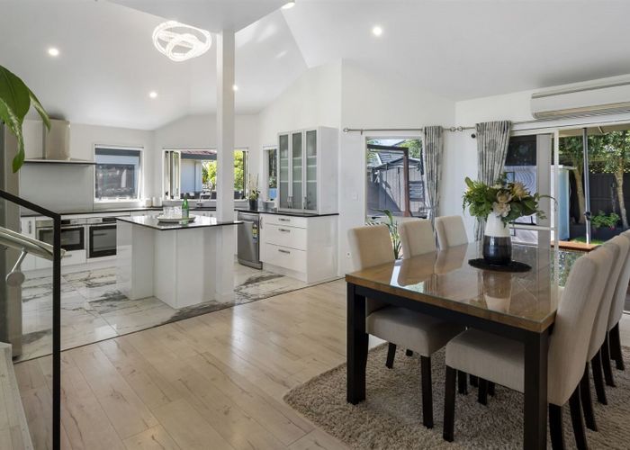  at 1/11 Pine Ridge Terrace, Hauraki, Auckland