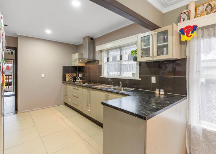  at 1/132 Wallace Road, Papatoetoe, Auckland
